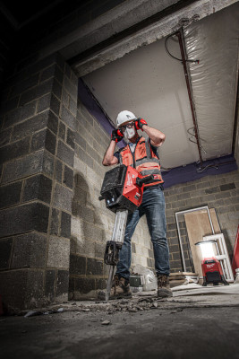 M18™ ONE-KEY™ Lampa strefowa z ładowarką M18 ONESLDP-0