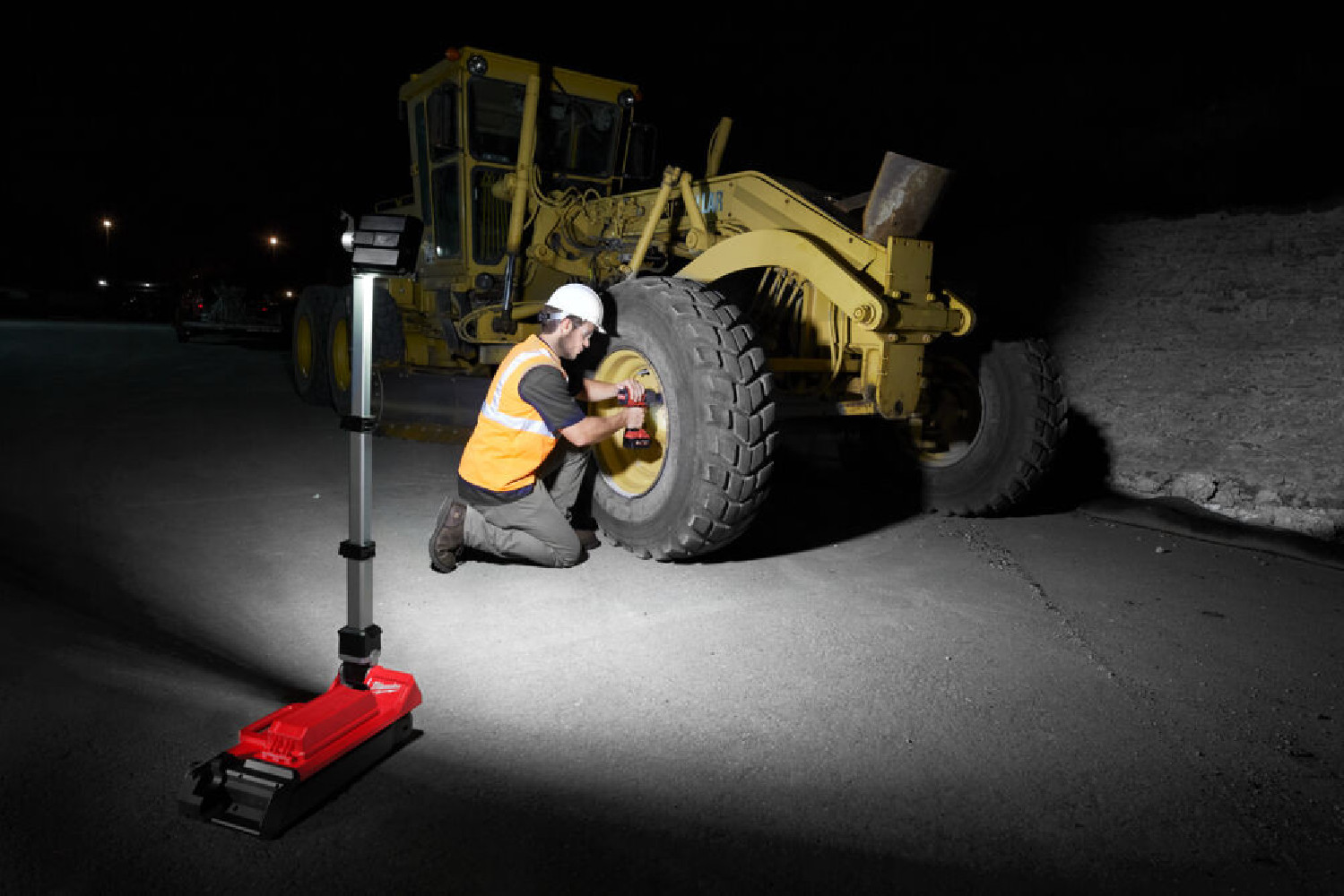 M18™ ONE-KEY™ Lampa stojąca LED M18 ONERSAL-0